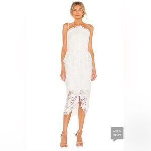 New Never Worn Elliatt Lucinda dress in Ivory